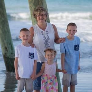 Meet your Posher, Genia